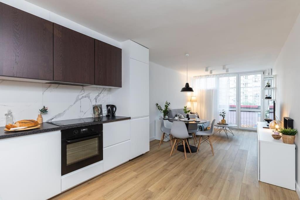 Superapart Jana Pawla Ii, Apt 302 Cozy Urban Retreat, Perfect For Couples Варшава Екстер'єр фото