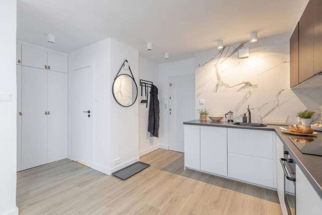 Superapart Jana Pawla Ii, Apt 302 Cozy Urban Retreat, Perfect For Couples Варшава Екстер'єр фото